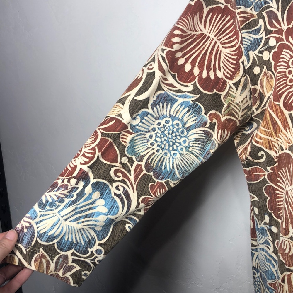 Chico’s floral top size Chico’s 2/Large - Picture 3 of 6